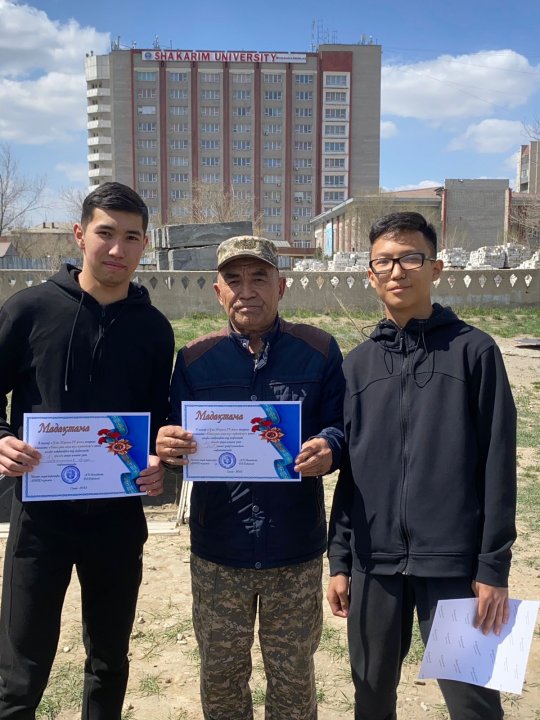 Ұлы Женістін 78-жыл толуына байланысты 22 мектеп-лицейнде " Отан үшін отқа тус, куймейсін " атты 9-10 сыныптар арасында әскери-спорттык кедергілерден өту эстафета жарысы өткізілді.