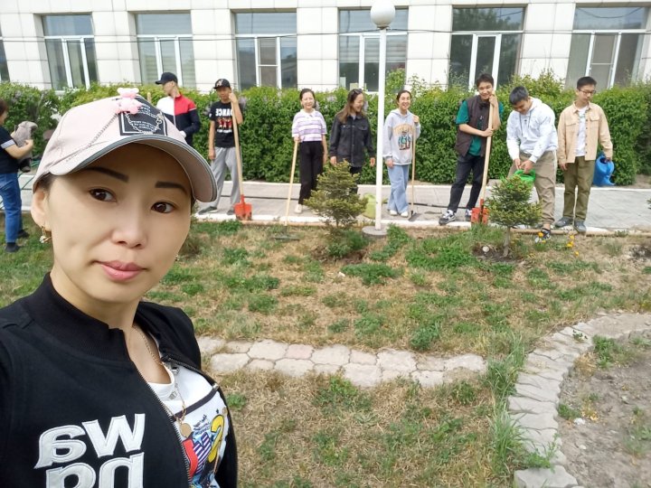 «Тоғыз айға 9 іс-шара» аясындағы  «Жасыл мекен» челленджі.  Көктемде көшет отыргызу арқылы қоршаған ортаға ұқыптылықпен қарауды дәріптеумен  қатар, енбеккорлыққа баулу, айналаны көгалдандыруға бастама болып табылады.