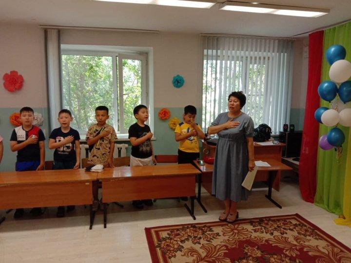 22 мектеп-лицейін де оқушылардың жазғы демалысын қызықты өткізу мақсатында мектепшілік "Балдәурен" жазғы сауықтыру демалыс лагері ашылды.