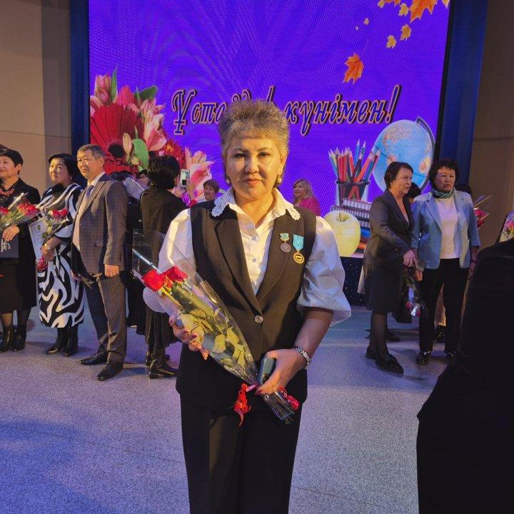 ҚАЗАҚСТАН РЕСПУБЛИКАСЫ  АБАЙ ОБЛЫСЫ СЕМЕЙ ҚАЛАСЫ  5 Қазан- Ұстаздар күніне орай ИСИМБЕКОВА АЙГҮЛЬ НУСИППЕКОВНА «Қалаға сіңірген еңбегі үшін» төсбелгісімен марапатталды.  Құттықтаймыз!  #төсбелгі