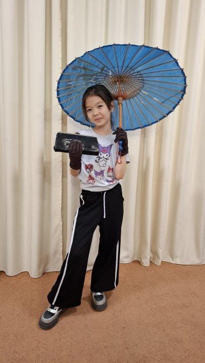 29.10 2025ж Күзгі демалыс лагерінің 2 - ші күні: Ф. М. Достоевский атындағы мұражайға саяхаттап, "Сиқырлы сандықшаның" көне заттарымен таныстық.    Жетекшілері: А. М. Алекбаева  А. К. Макебаева