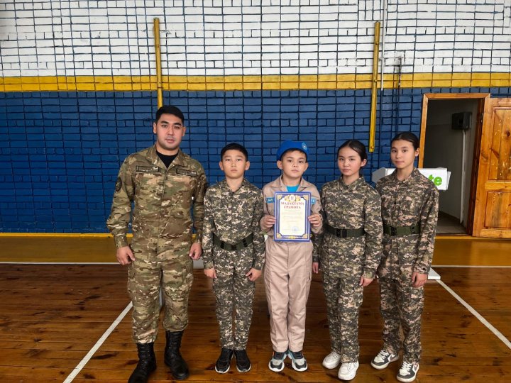 6-9 Жас Сарбаз сыныптар арасында « Мен патриотпын» атты әскери спорттық сайыста шапшаңдық, төзімділік, әскери дайындықты бірлікпен атқарып, ұлттық рухты көрсетіп II-орын алған үшін 6"Б" Жас сарбаз сыныбы марапатталады!!!